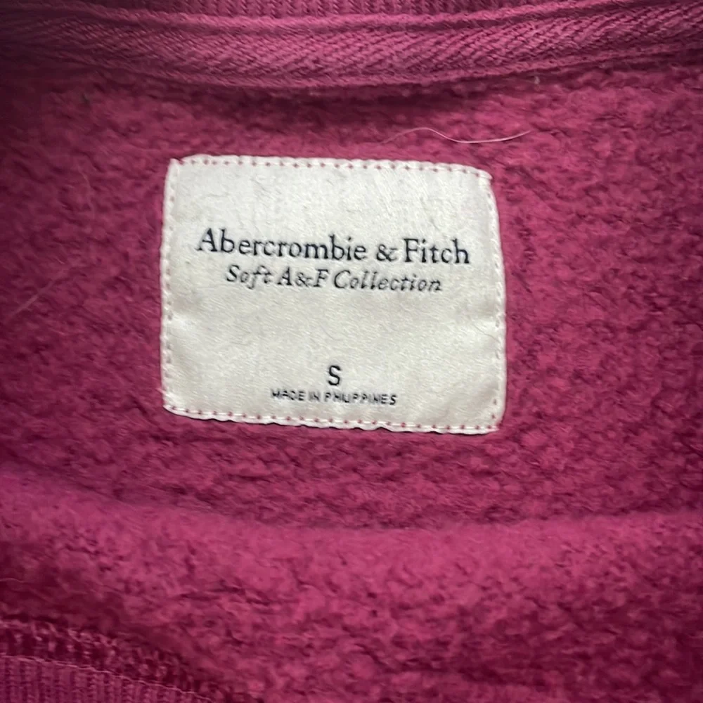 A&F Pullover - Picture 2 of 2
